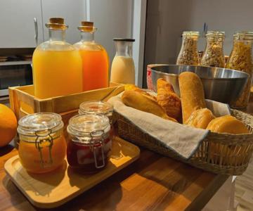 Alex Bed & Breakfast - Your Home Away - In A Real Home