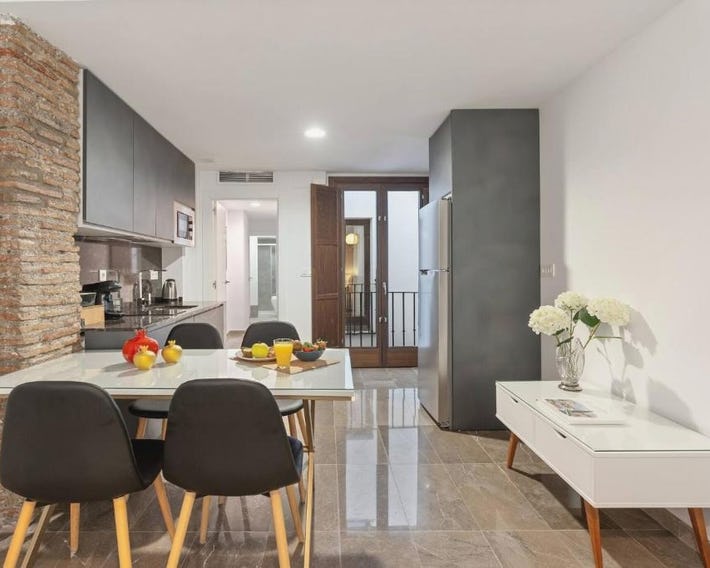 Home4u Nuevo Centro Granada-Puerta Real-San Isidro