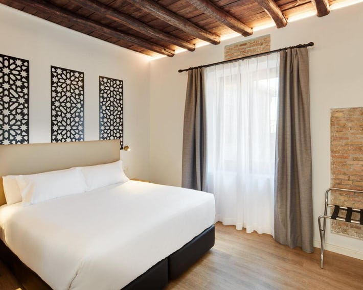 Sercotel Granada Suites