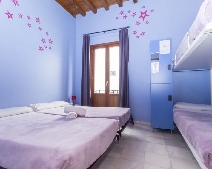White Nest Hostel