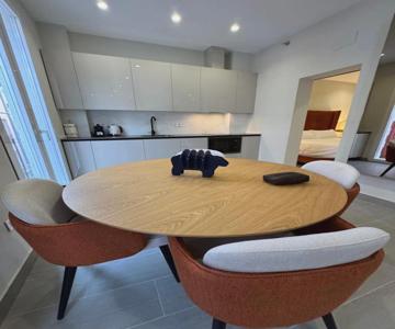 Navas 201 Elegant Suite