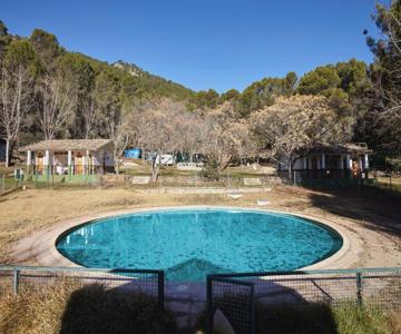 Camping Montillana Con Bungalows