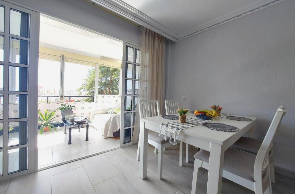 Habitación Privada A 15 Min De La Playa/piso