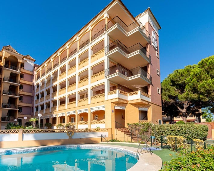 Apartamentos Leo Canela
