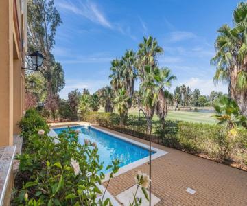 La Quinta II by H