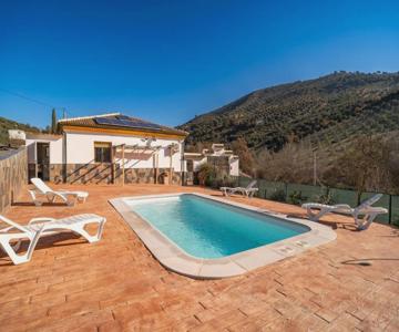 Luxurious Home In Iznájar