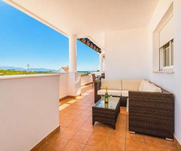 2167-Superb 2 bedrooms in luxury complex with pool