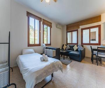 CT 144 - La Cala Boulevard - Studio I