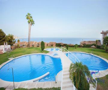 Aqua Marina One Bed Apartment By The Sea