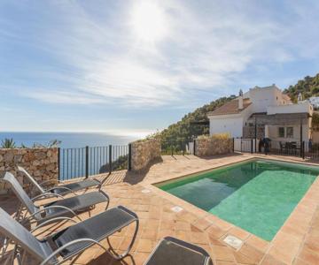 Five Star Villa With Heavenly Views