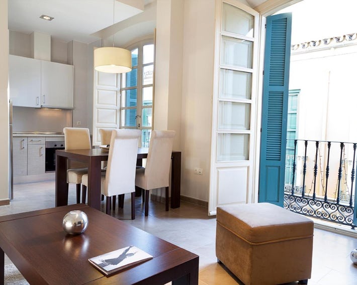 Apartamentos Pinar Málaga Centro - Carretería