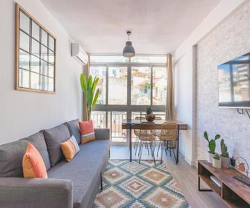 LUMINOSO APARTAMENTO RECIEN REFORMADO