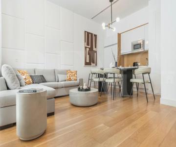 Artistic and Spacious Apartment by REMS