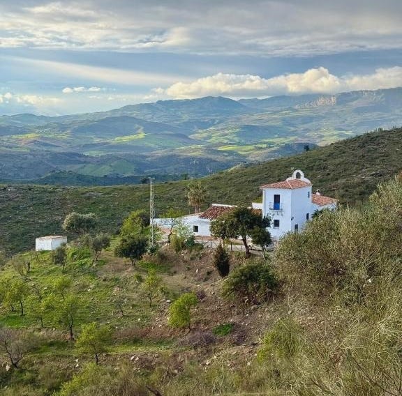 El Cielo, Cortijo en el corazón de las montañas