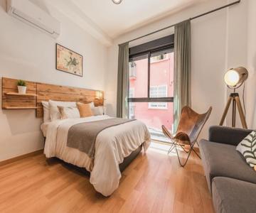 Industrial studio in the city center by REMS