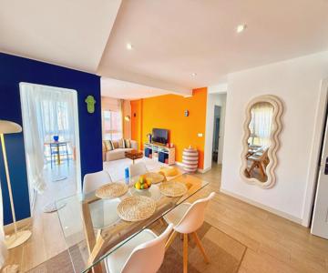 Colorful Design Loft 3 Br Walk to Everything