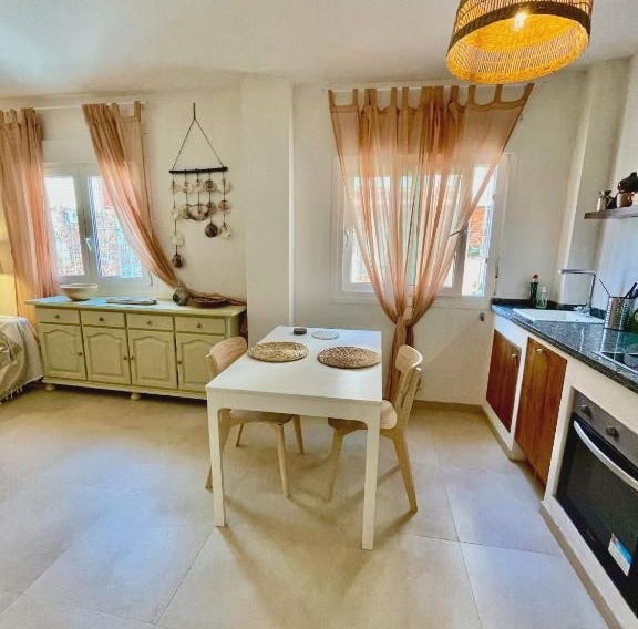 Sun and Sea Modern Studio El Palo 1 min to Beach