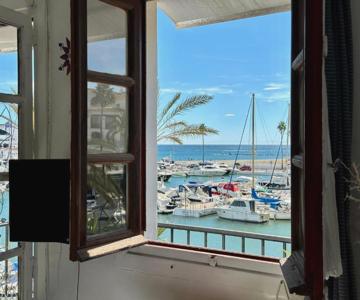 Sea view loft in La Duquesa close to beach
