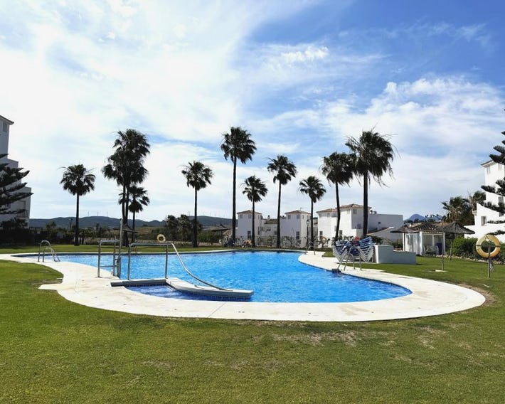 Casa Feliz - Stunning 2 bed Penthouse in Manilva with pool, sea and mountain views, close to the bea