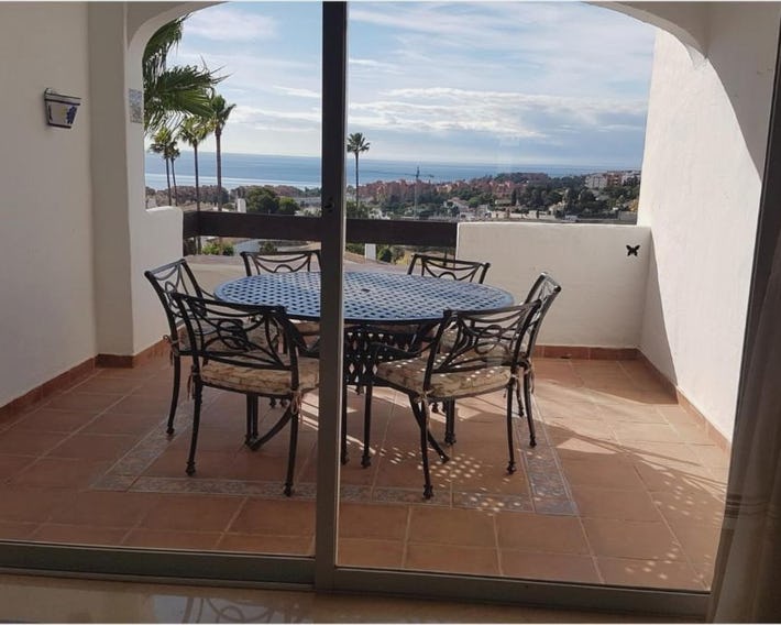 Modern Duquesa 2 Bed Outstanding view of sea golf