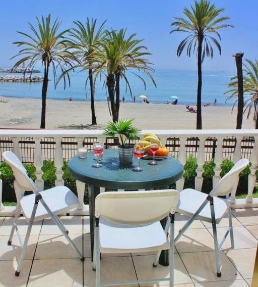 Puerto Banus Beachfront .Gray d´Albion . Amazing location