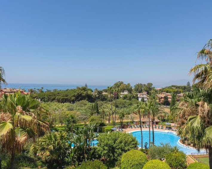 Nice duplex penthouse with the best sea views, luxury urbanization