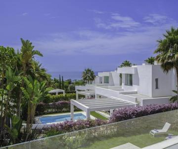 Fantástica Villa Moderna En Rio Real
