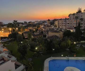 Beautiful 2 beds-near coast with pool & balcony
