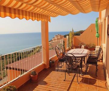 Great sea view, pool & parking