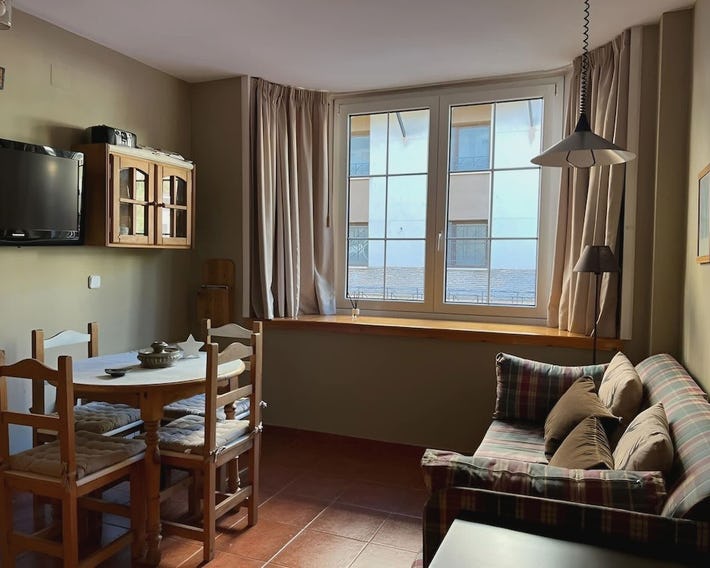 Nevada Apartment Near Ski Slopes