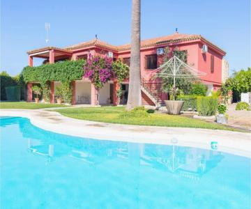 Awesome Home In Morón De La Frontera