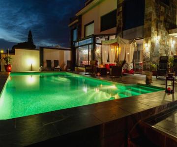 CHALET CON PISCINA PRIVADA EN MAZAGÓN