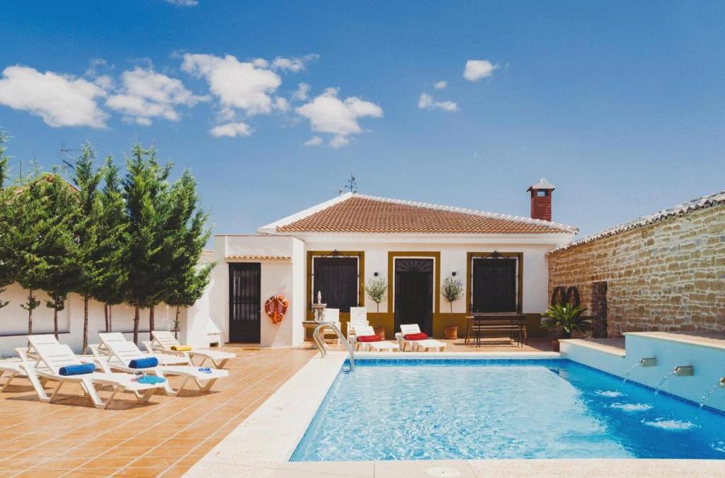 Complejo Rural en Porcuna-Jaén by Málaga Planners