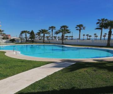 Sybarix Beach: 1a línea de playa
