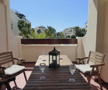 Beautiful 2 bedroom 2 bathroom apartment with pool