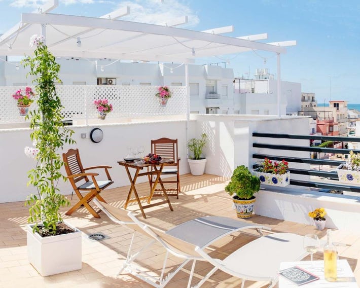 Summerland Apartments Rota