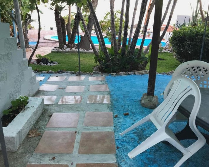 CASA-C- pequeño conjunto adosados