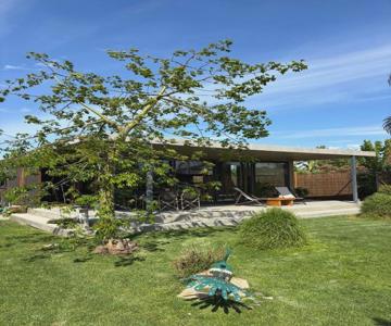 Isabelina Stays near Doñana & the Coast