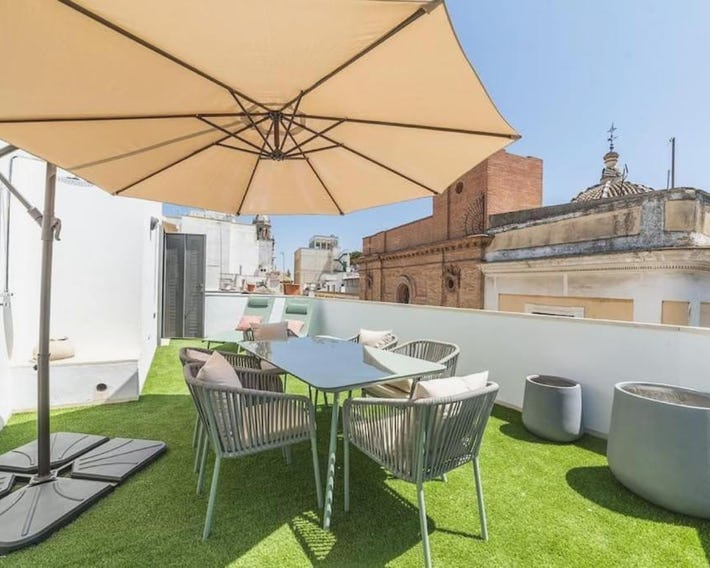 BS Brand New Triplex Private terrace downtown Parking