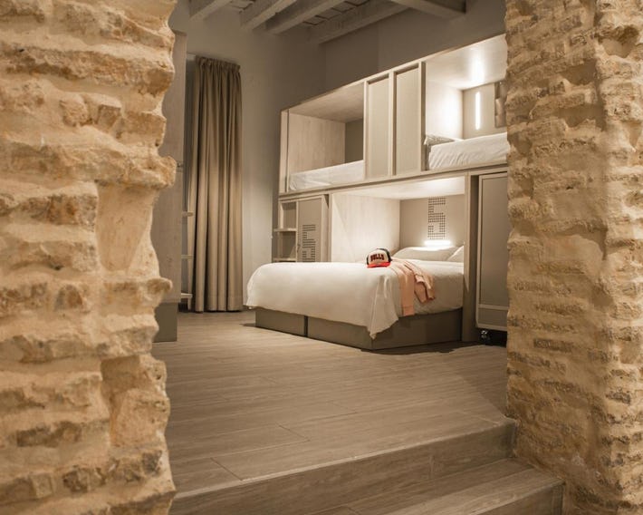 Room00 Sevilla