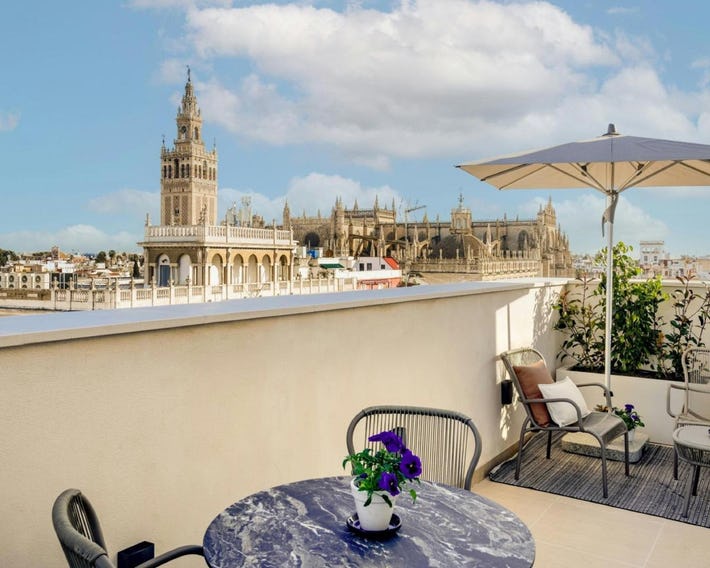 Querencia de Sevilla, Autograph Collection