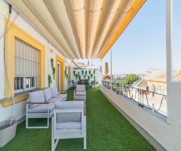 Trendy Penthouse by the Bullring