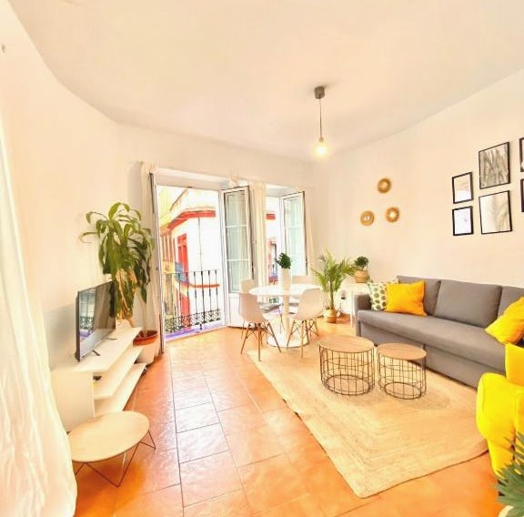 Comfortable studio old town, parking optional