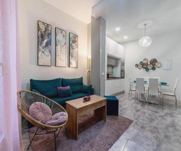 Rentalsevilla Apartamento De 3 Dormitorios En Triana