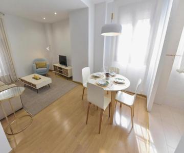 New! Retro Apartment In Central Neighbourhood