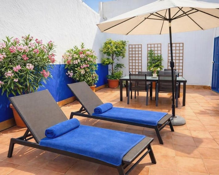 Apto T Patio Sevillano - Garaje privado con carga eléctrica