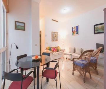Pavia Central Suite by Valcambre