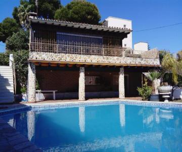 Villa con piscina privada