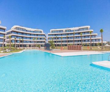 ViVi Homes - Toro Pool, Sauna, Gym & Beach