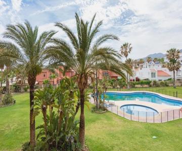 Playa De Los Álamos-playamar Torremolinos Málaga.